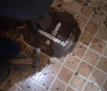玛纳斯卫生间漏水维修公司为您分享下卫生间渗水如何处理及注意事项